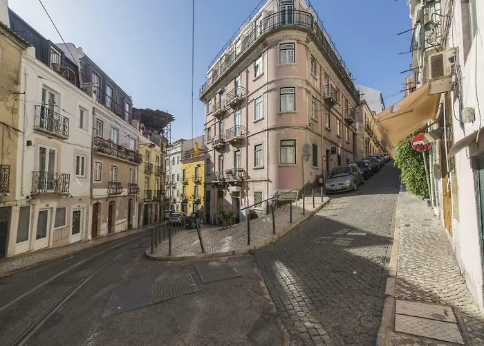 Lovelystay - Peaceful Living - Heart Of The City